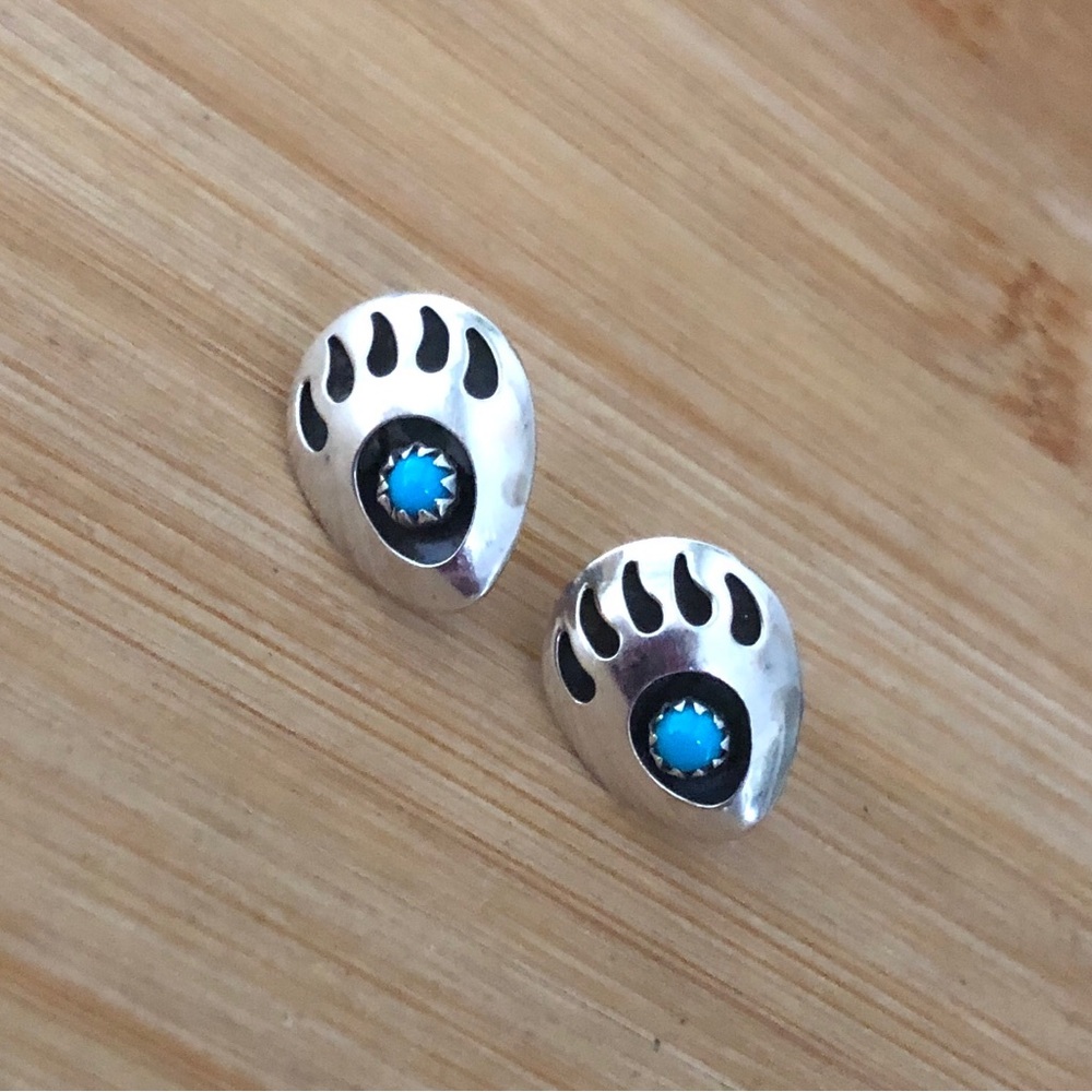 $42  Navajo Estate Stud Earrings  Sterling Silver  DF 925